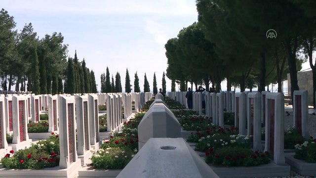 'Çanakkale geçilmez' destanının yazıldığı topraklarda ecdada dua - ÇANAKKALE
