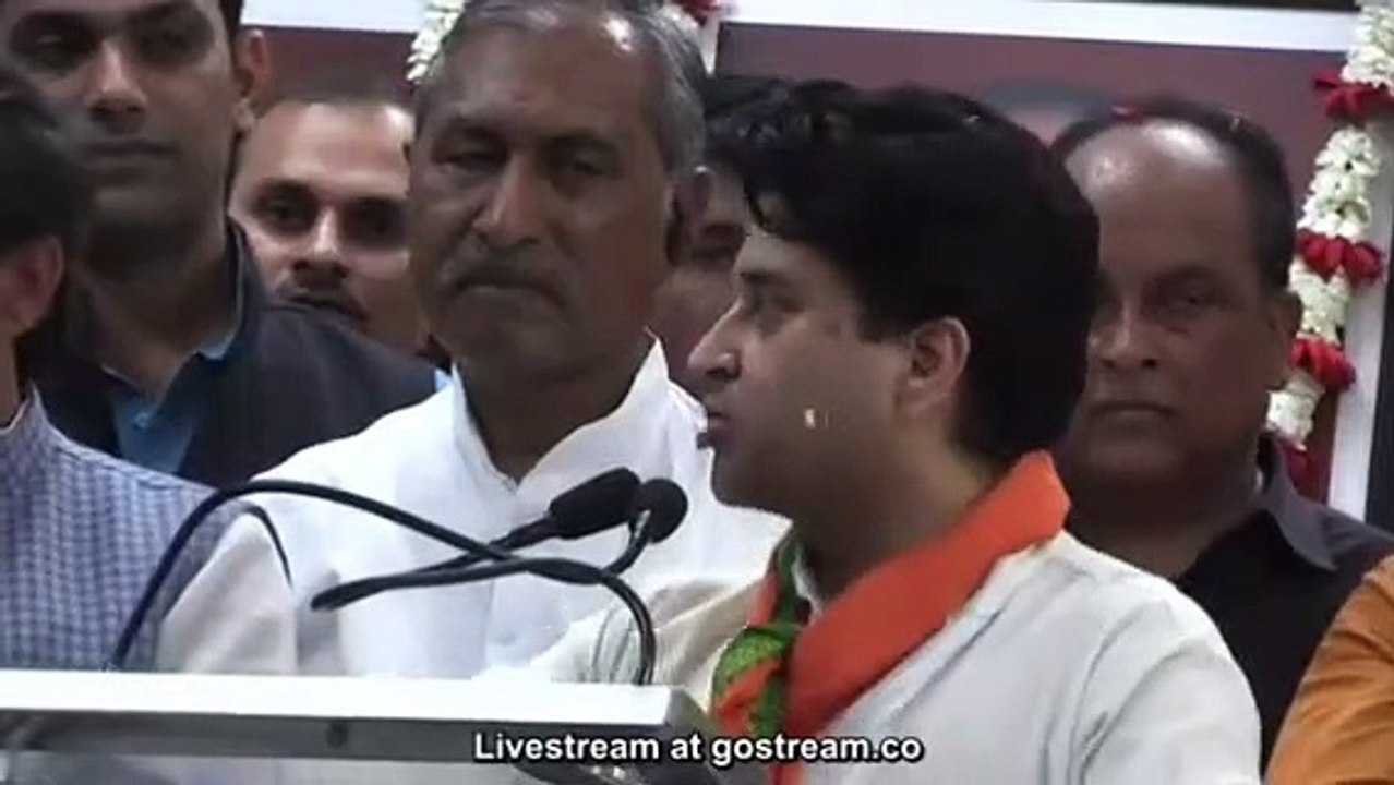 भाजपा में शामिल हुए ज्योतिरादित्य सिंधिया ने मंदसौर के बंसीलाल गुर्जर की तारीफ की