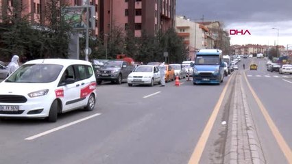 Ankara'da sürücülerin ateşi ölçüldü, araçları dezenfekte edildi