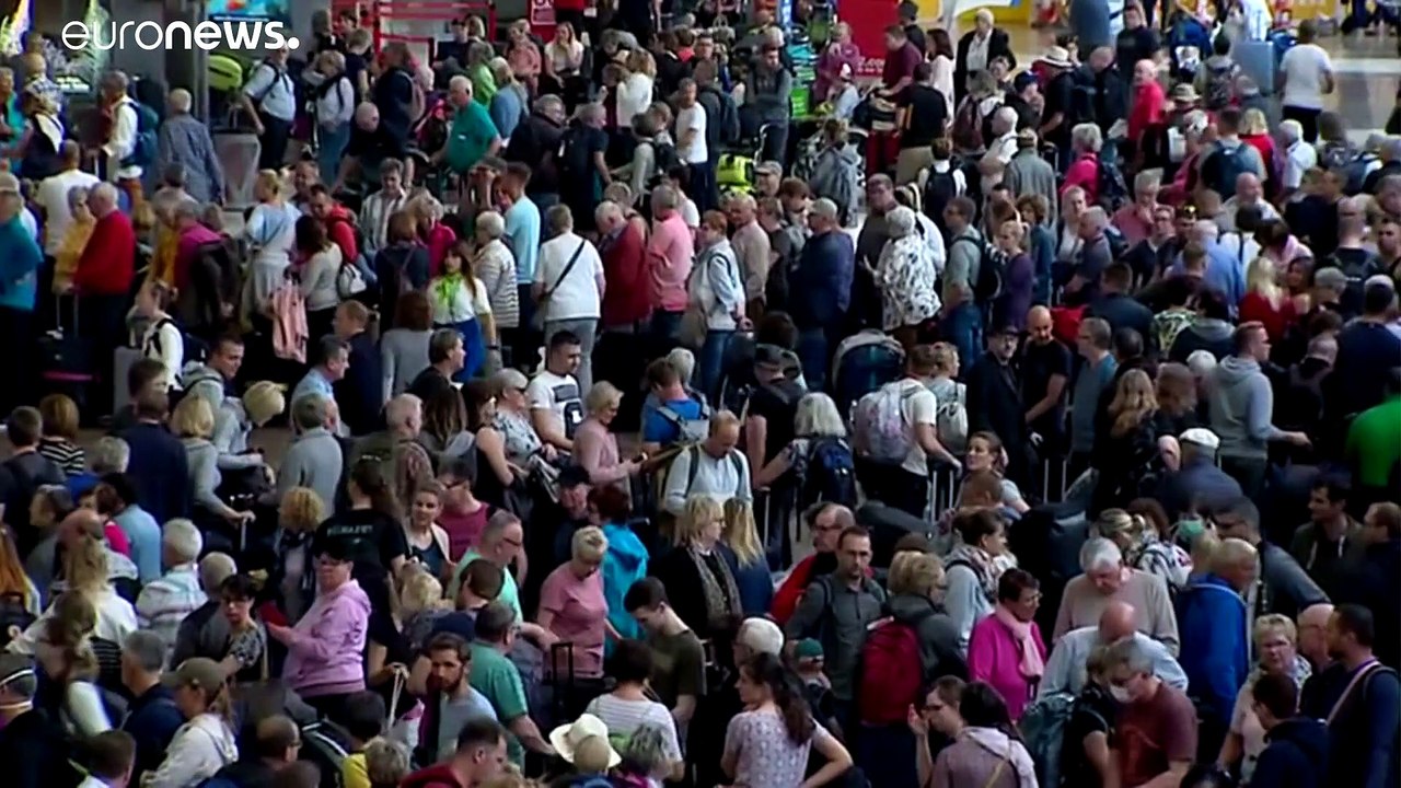 Χιλιάδες εγκλωβισμένοι τουρίστες σε Ισπανία και Μαρόκο