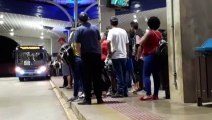 Dúvidas quanto aos horários e linhas ativas dos ônibus faz volume de passageiros reduzir discretamente nos terminais em Cascavel