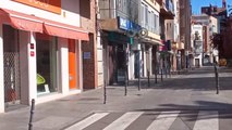 Calles vacías y establecimientos cerrados en Badajoz
