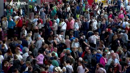 Covid19: több tízezer turista rekedt a lezárt országokban