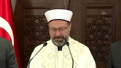 Erbaş: "Camilerin münferiden namaz kılmak isteyenler için açık bulundurulmasının uygun olacağına...