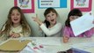 Sophia, Isabella  e Alice  Lendo Cartas e Mostrando sua Boneca Rapunzel e Moana Disney