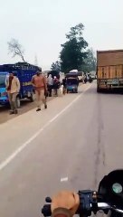 फतेहपुर: जनपद में नही रुक रही ओवर लोडिंग का कार्य, देखें वीडियो