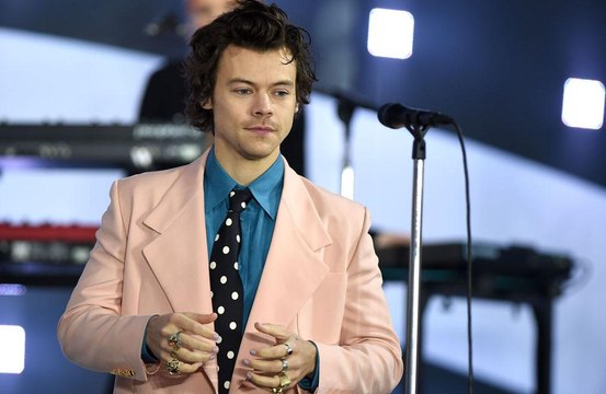 Harry Styles n'a posé nu qu'une fois pour la pochette de 'Fine Line'