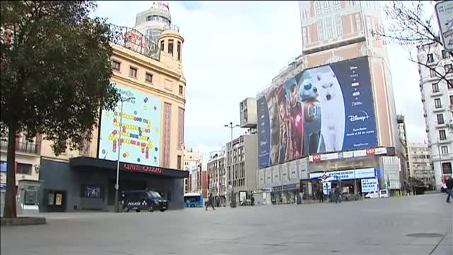 El Covid-19 deja las calles de toda España vacías