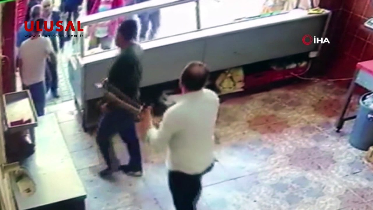 Bıçaklı cinayet kamerada