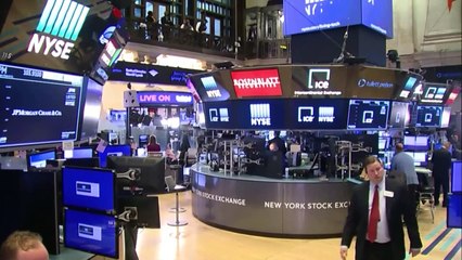 Mercados financeiros e petróleo voltam a afundar por coronavírus