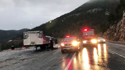 Seyir halindeki tırda yangın - ANTALYA