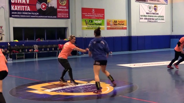 Kastamonu Belediyespor Kadın Hentbol Takımı'nın hedefi 3 kupa