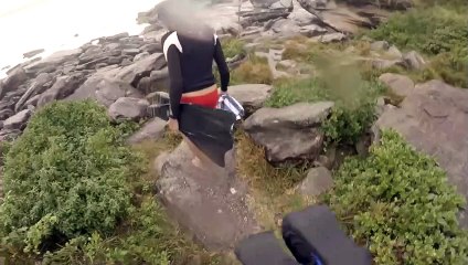 La foudre tombe tout près, leur réaction est énorme