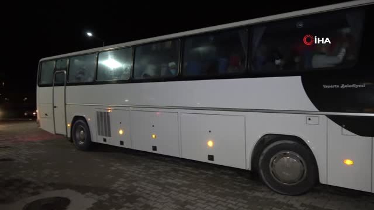 - Isparta'da gözlem altında tutulacak kişi sayısı 608'e çıkacak- 84 kişiyi taşıyan uçak Isparta'ya...