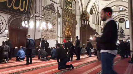 Binlerce Kişinin Saf Tuttuğu Ulucami Boş Kaldı