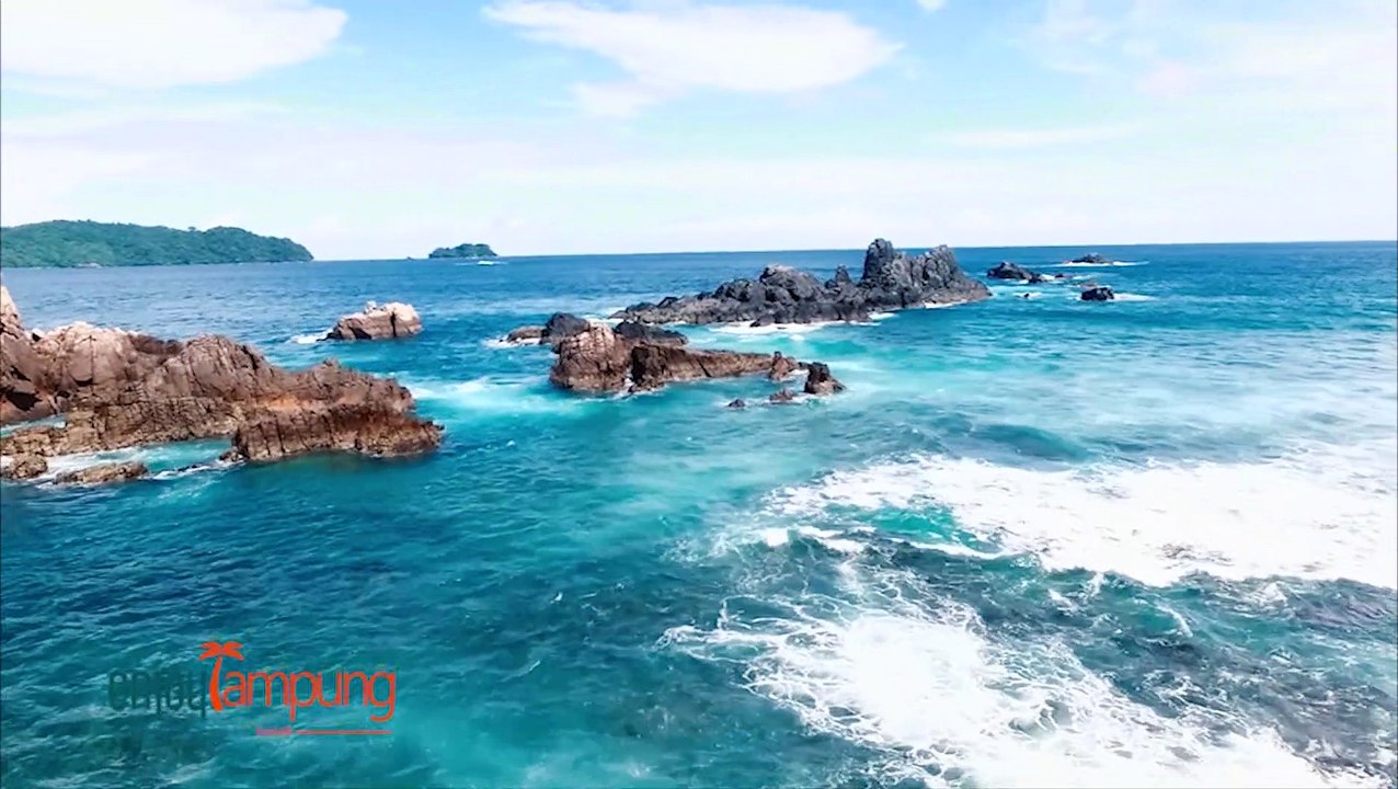 Mount Wani beach