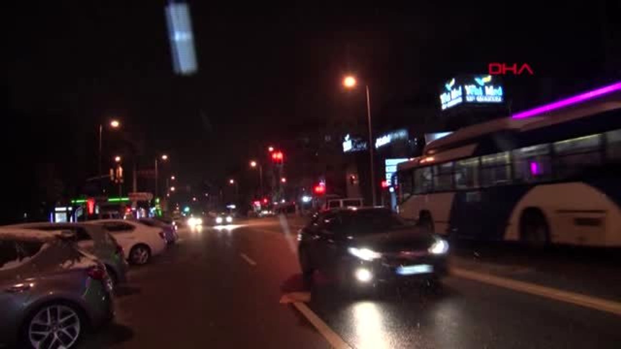 Ankara'da bahar havası yerini kar yağışına bıraktı