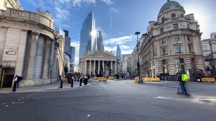 Londra'da toplu taşıma kullanım oranları azaldı