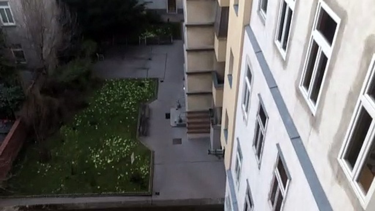 Applaus aus dem Fenster um 18 Uhr