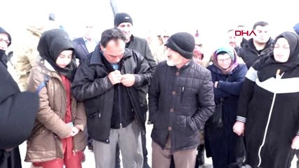 Van'da çığ bölgesini ziyaret eden şehit aileleri duygulandı