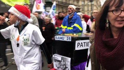 Франция: на передовой - врачи