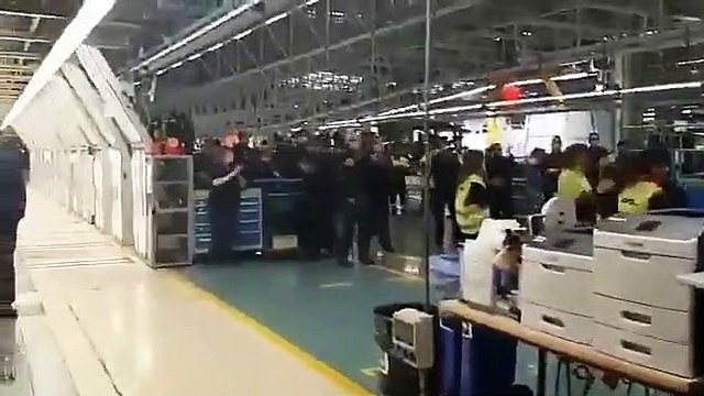 İspanya’da coronavirüs önlemi almayan Mercedes'e tepki: İşçiler üretimi durdurdu