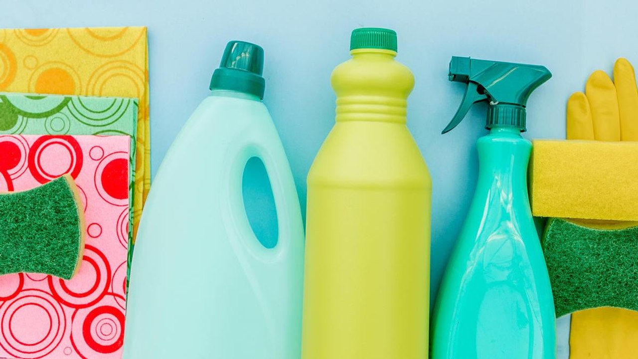 5 Dangerous Cleaning Product Combos You Should Never, Ever Mix