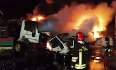 Sestu (CA) - Incendio in un'azienda di demolizioni (17.03.20)