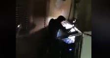 Italie : Un DJ mixe depuis son balcon pour lutter contre l'isolement