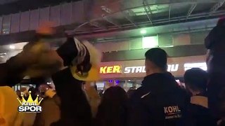 Kadıköy'de 'Ali Koç hesap verecek' sloganları