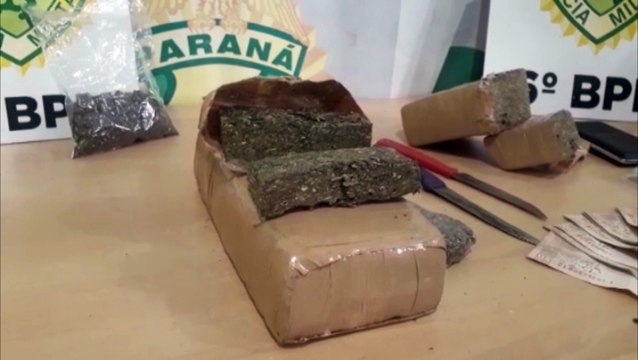 Dupla é detida pelo Choque com 2 kg de maconha, balança de precisão e dinheiro após abordagem no Esmeralda