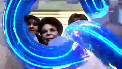 Señoras hacen la mejor foto de cumpleaños de la historia