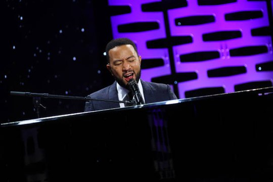 Entertainers Host Virtual Concerts During Coronavirus-Imposed Social Distancing