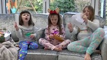 Sophia, Isabella  e Alice - Festa do Pijama Brincando com Brinquedo da Barbie, Lol Supresa e Lendo Cartas do Natal