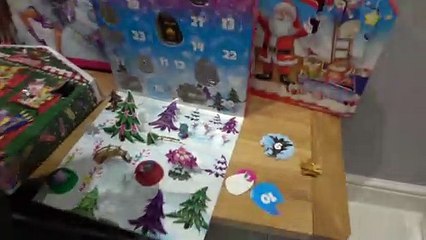 Sophia, Isabella  e Alice Brincando com Brinquedo da Barbie e do Natal