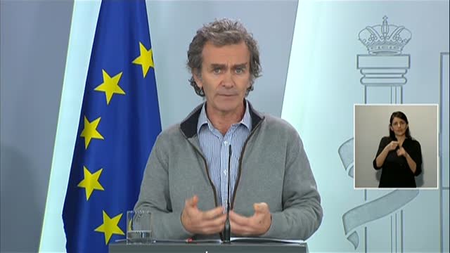 Fernando Simón: Posiblemente estemos en el pico o yendo hacia abajo