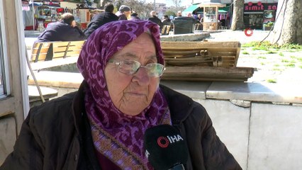 Korona virüs Tarihi Eyüpsultan Meydanı simitçilerini vurdu