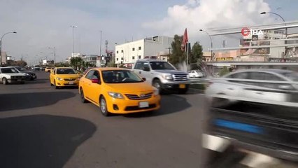 - Kerkük'te, korona salgınıyla mücadelede moral için halka gül dağıtıldı