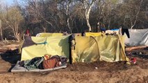 Mehmetçik sınırda bekleyen sığınmacı çocuklara arkadaşlık ediyor - EDİRNE