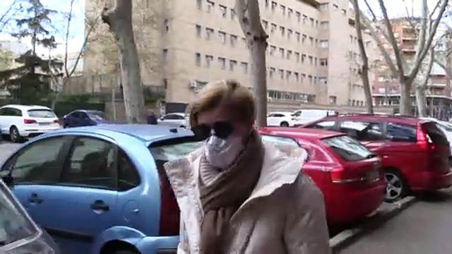 María Zurita yendo al trabajo con las medidas sanitarias correspondientes