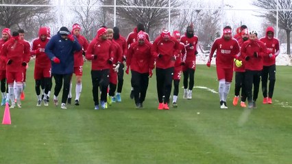 Çalımbay: “Futbolcular huzur içinde maça çıkmıyor”