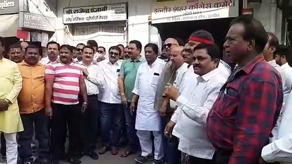 बेंगलुरु में हो रहे घटनाक्रम पर इंदौर कांग्रेस कार्यालय पर दिखा आक्रोश