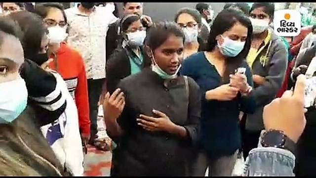 મારી દીકરી ધ્વનિ મનીલામાં ફસાઈ છે અને પૈસા પણ ખૂટી પડે તેમ છે,સરકાર મદદ કરે