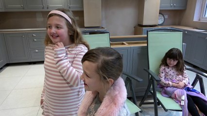 Sophia, Isabella a Alice Brincando