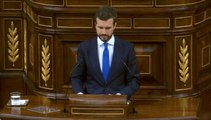Casado se sitúa al lado de Sánchez, le da el apoyo del PP