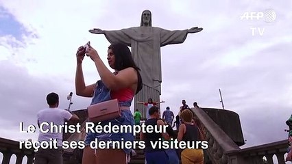Coronavirus: les touristes se ruent pour visiter le Christ Rédempteur de Rio avant sa fermeture