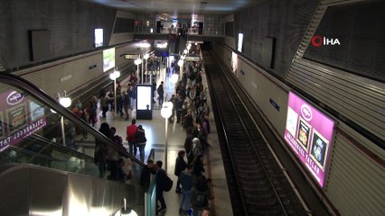 İzmirliler uyarılara kulak verdi, toplu ulaşımı kullananların sayısı yüzde 51,3 azaldı