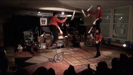 MONOCYCLE  GÉANT - LA GIRAFE - par Noliv