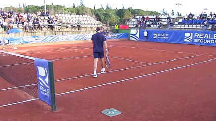 Joaquín pasa la noche haciendo una ronda de chistes