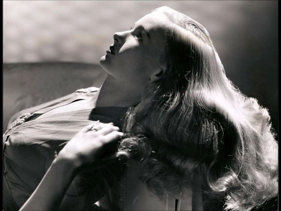 Veronica Lake: The Peek-a-Boo Girl of the 1940s